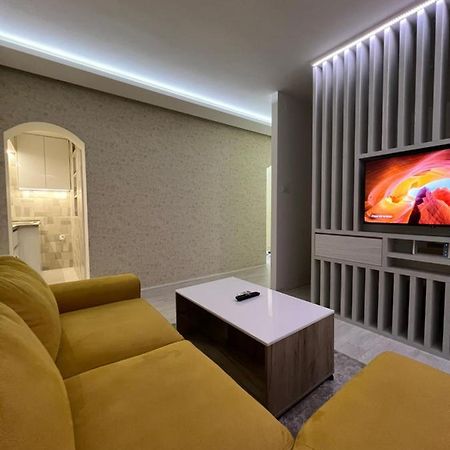 Center Deluxe Studio Apartment Niksic Exterior photo