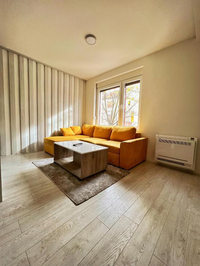 Center Deluxe Studio Apartment Niksic Exterior photo